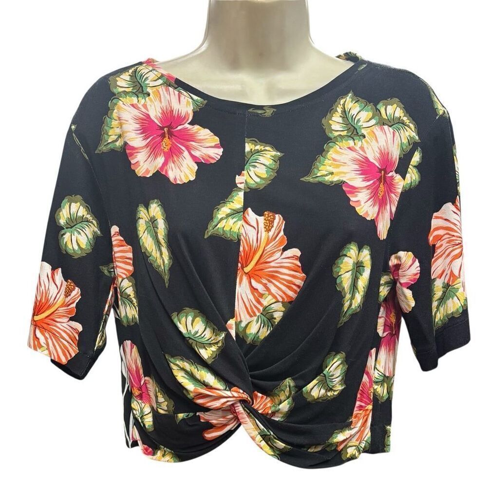 Le Superbe Floral Top in Black NWT Size Small